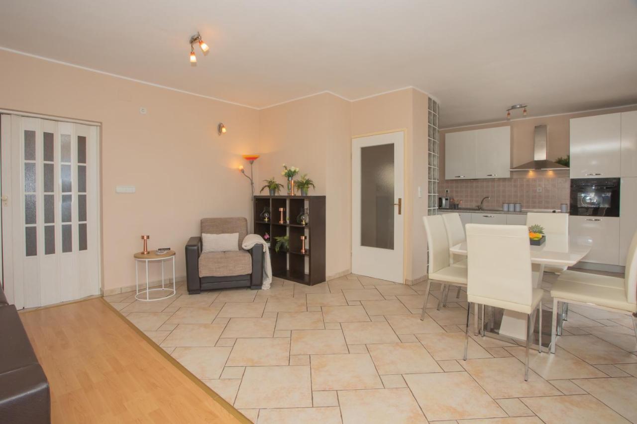 Apartment Mozart Šibenik Buitenkant foto