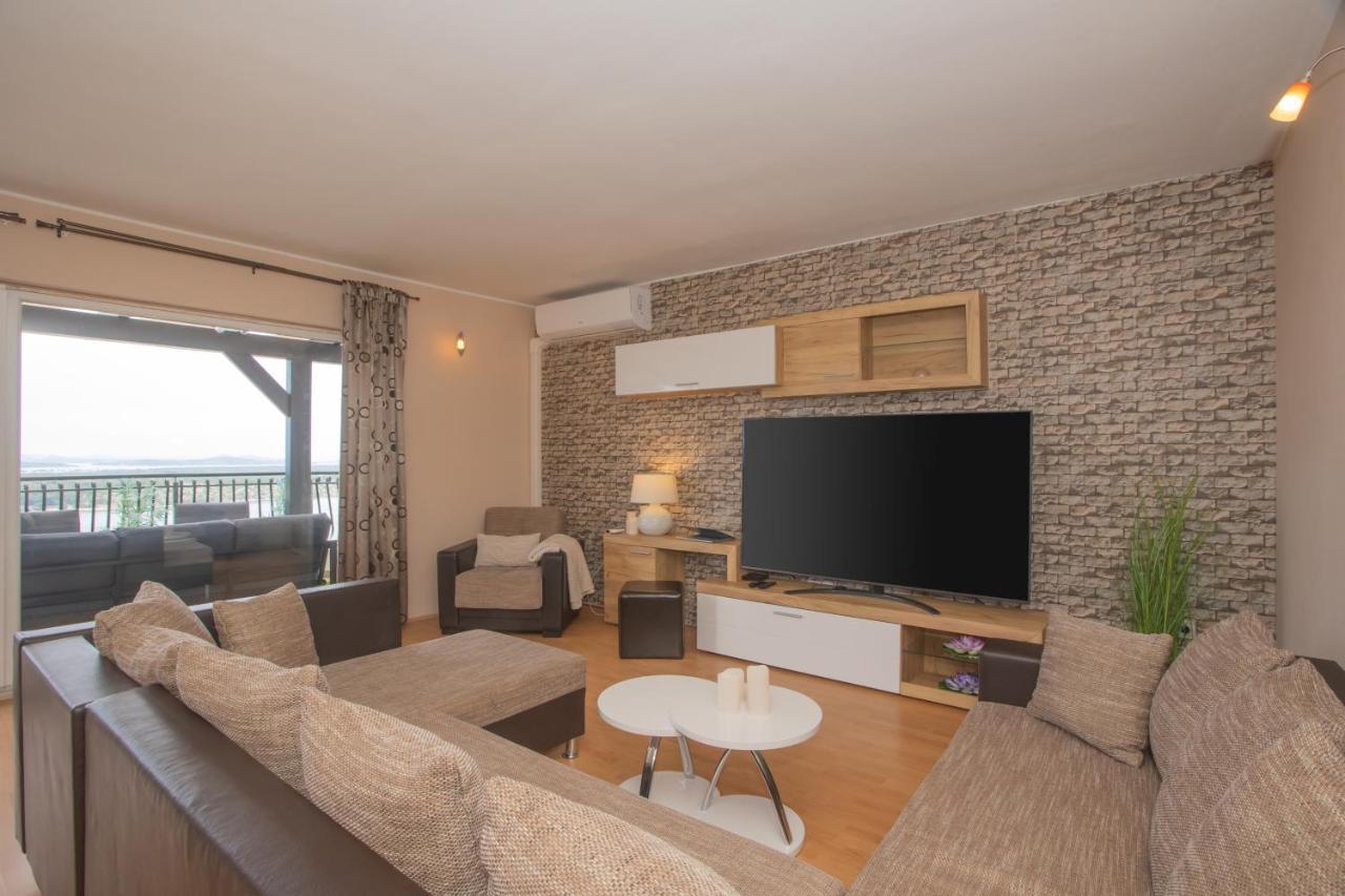 Apartment Mozart Šibenik Buitenkant foto